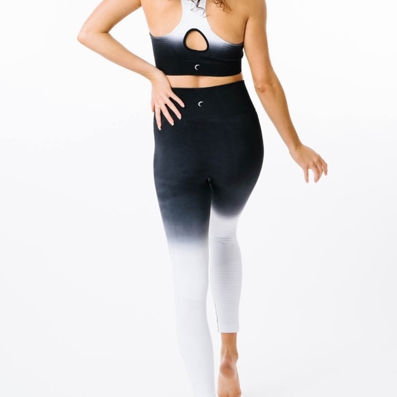 NWOT Zyia Ombré Leggings - Picture 3 of 8